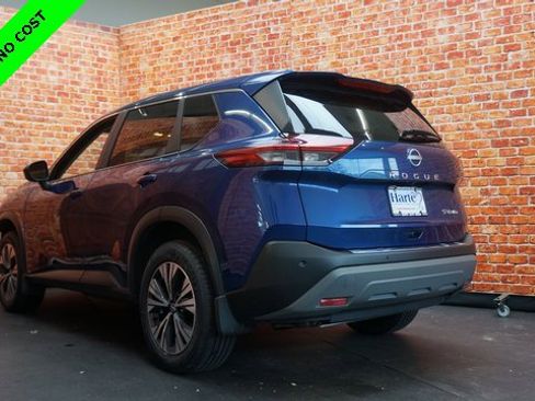 Used 2023 Nissan Rogue SV image 5