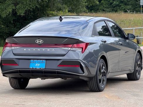 New 2026 Hyundai Elantra SEL Sport Premium FWD image 13