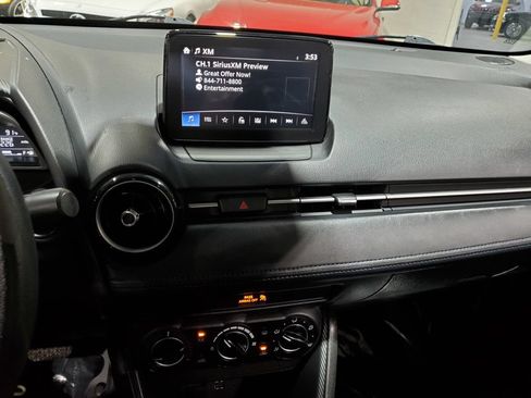 Used 2019 Toyota Yaris LE FWD image 25