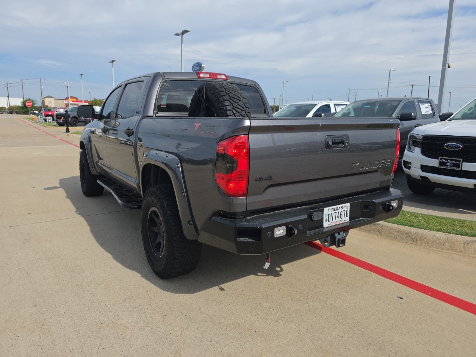 Used 2016 Toyota Tundra SR5 w/ SR5 Upgrade Package AWD/4WD image 17