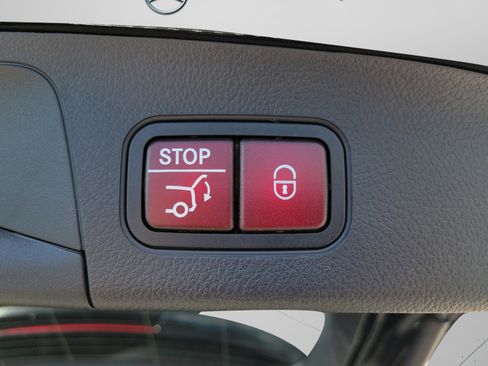 Certified 2026 Mercedes-Benz GLA 250 4MATIC image 11