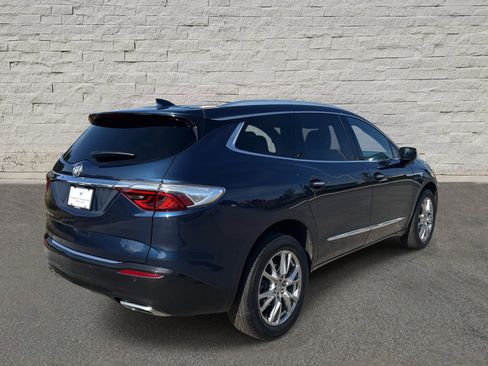 Used 2023 Buick Enclave Essence w/ Experience Buick Package image 5