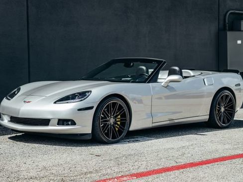 Used 2008 Chevrolet Corvette Convertible w/ Preferred Equipment Group RWD image 9
