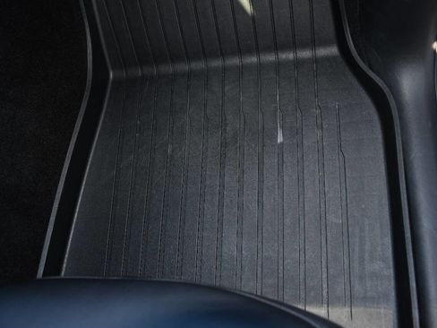 Used 2021 Tesla Model Y 2WD image 27