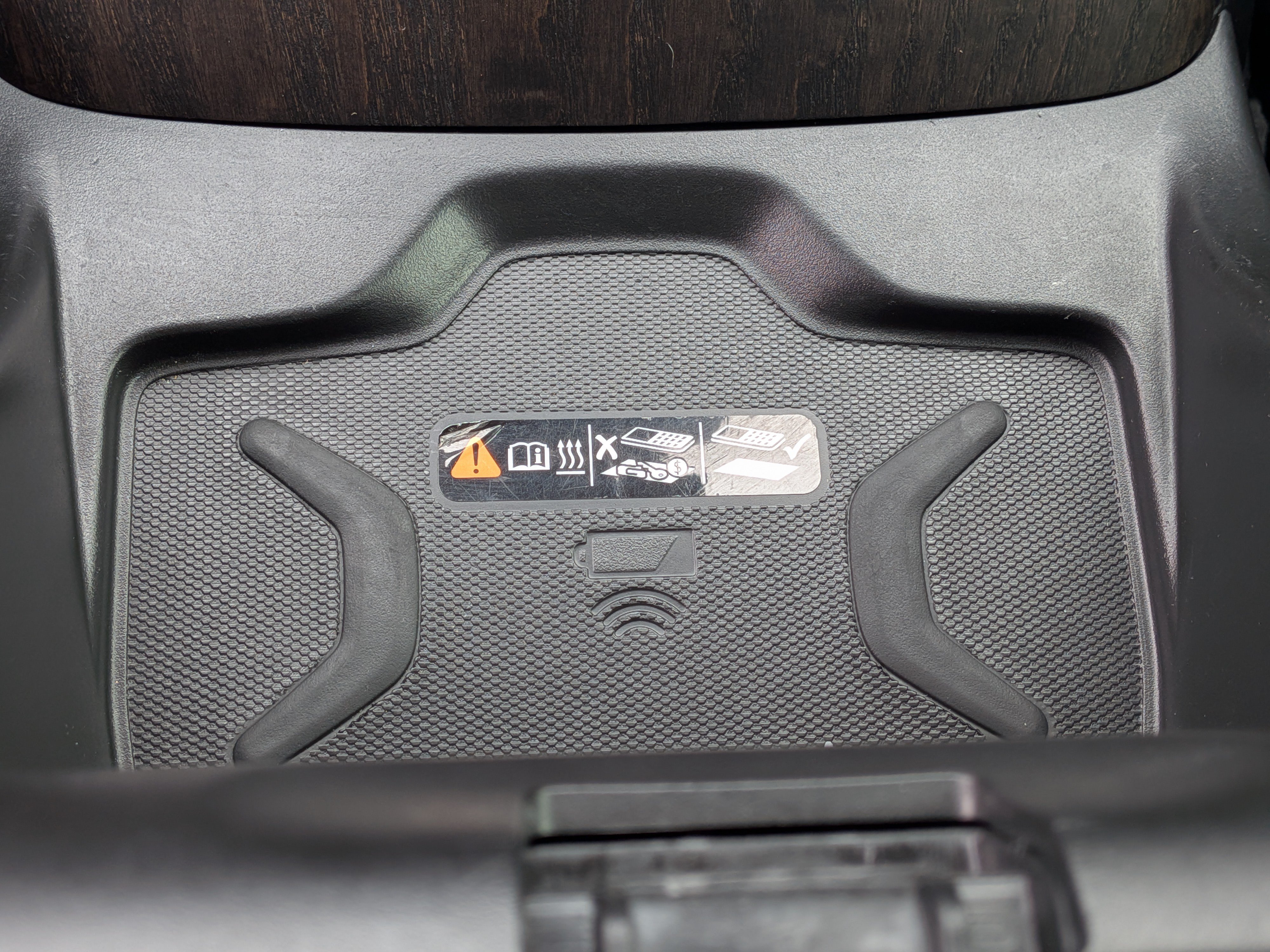 Used 2022 GMC Canyon Denali RWD image 30