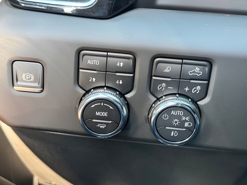 Used 2023 GMC Sierra 1500 Denali Ultimate AWD/4WD image 29