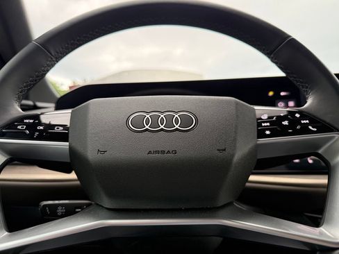 Used 2025 Audi Q5 Premium w/ Convenience Package AWD/4WD image 45