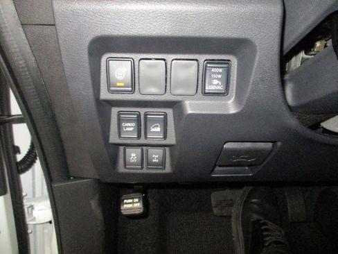 New 2025 Nissan Frontier PRO-4X w/ Pro Premium Package image 40