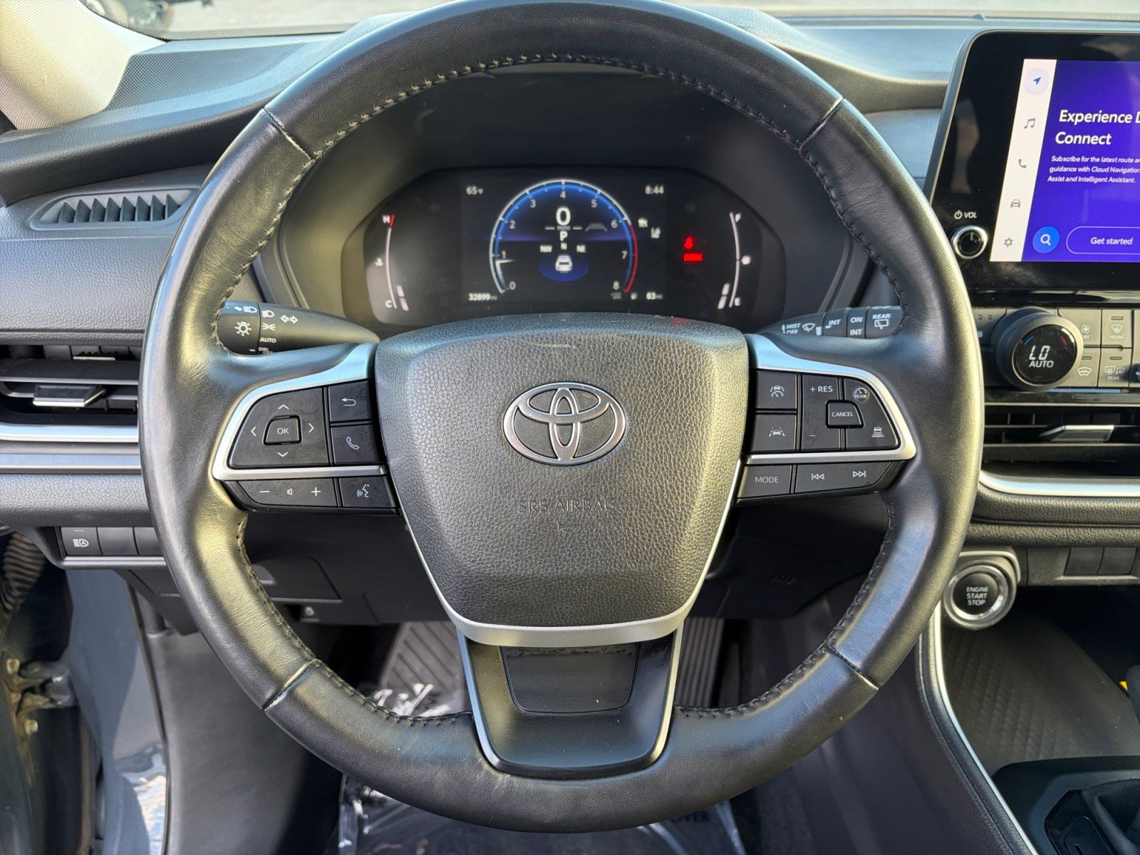 Used 2025 Toyota Grand Highlander AWD image 12