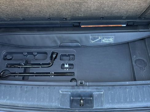 Used 2022 Toyota Highlander XLE image 37