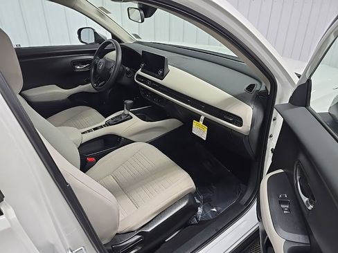Certified 2025 Honda HR-V LX image 15