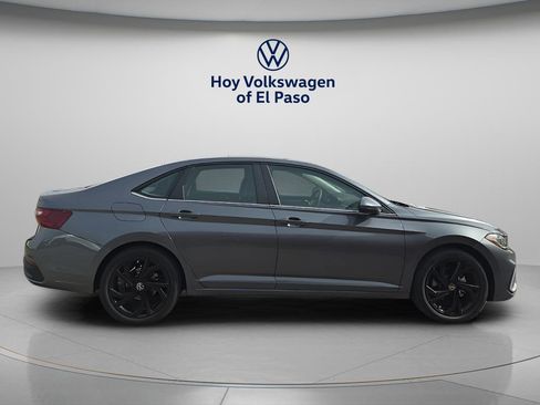 New 2026 Volkswagen Jetta SE image 2