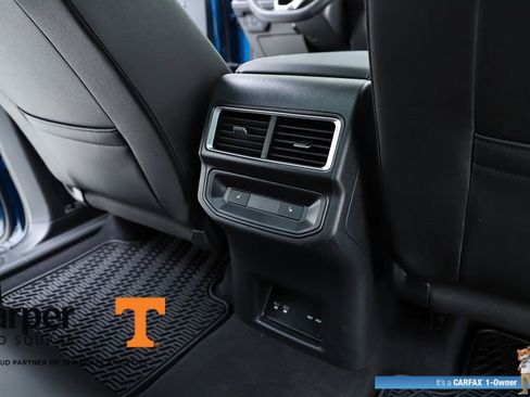 Used 2025 Volkswagen Atlas Cross Sport SEL AWD/4WD image 39