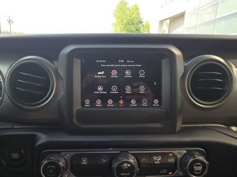 Used 2022 Jeep Gladiator Sport w/ Auxiliary Switch Group AWD/4WD image 39