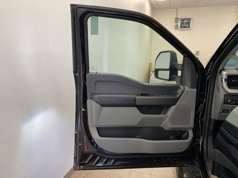 New 2025 Ford F550 4x4 SuperCab Super Duty w/ XLT Value Package image 10
