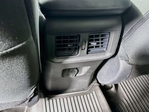 Used 2025 Toyota RAV4 LE AWD/4WD image 24