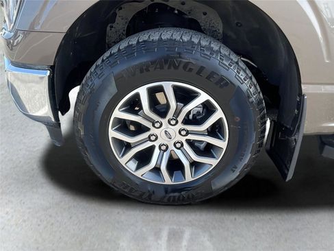 Used 2022 Ford F150 Lariat image 10