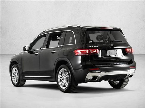 Used 2023 Mercedes-Benz GLB 250 4MATIC image 8