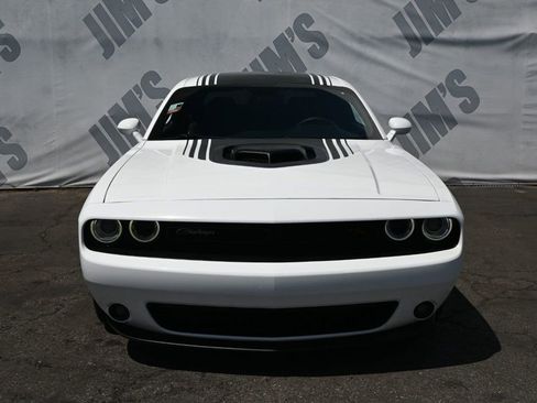 Used 2016 Dodge Challenger R/T image 2