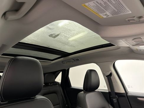 Used 2022 Ford Escape SEL image 13