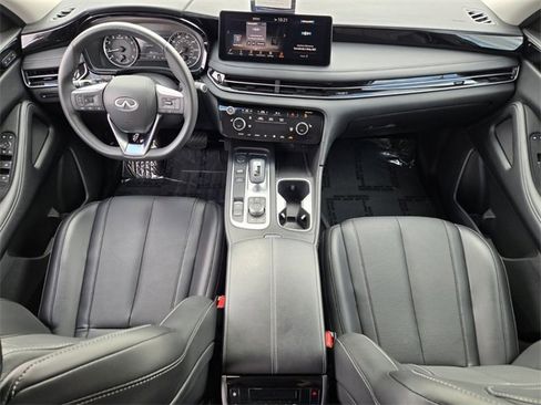 Certified 2025 INFINITI QX60 Pure image 16