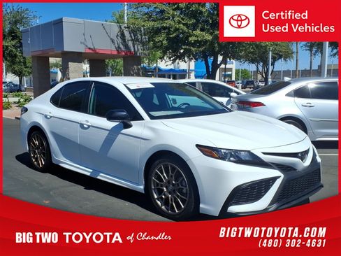 Certified 2023 Toyota Camry SE FWD image 1