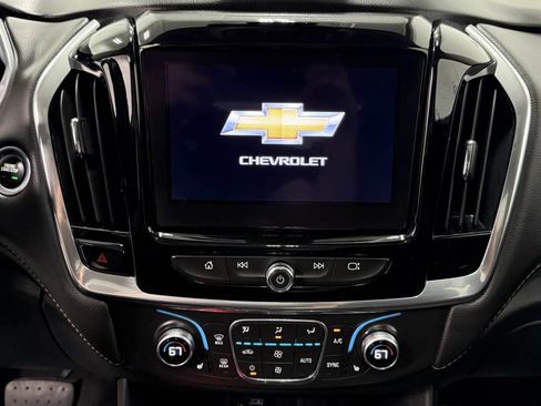 Used 2020 Chevrolet Traverse LT w/ Driver Confidence II Package image 21