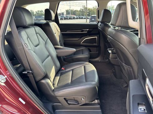 Used 2023 Kia Telluride S w/ S Sunroof Package image 18