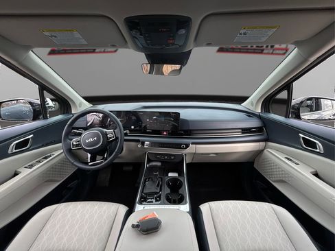 New 2026 Kia Carnival EX image 16