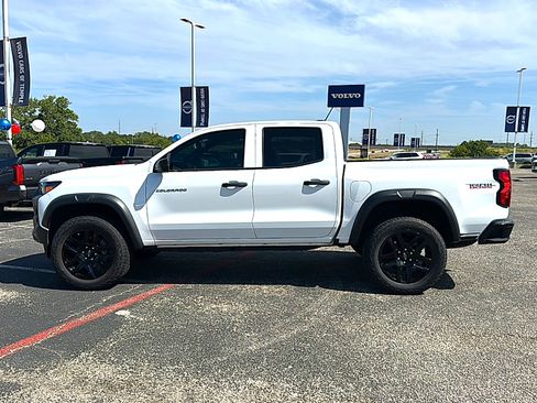 Used 2023 Chevrolet Colorado Trail Boss w/ Advanced Trailering Package AWD/4WD image 5