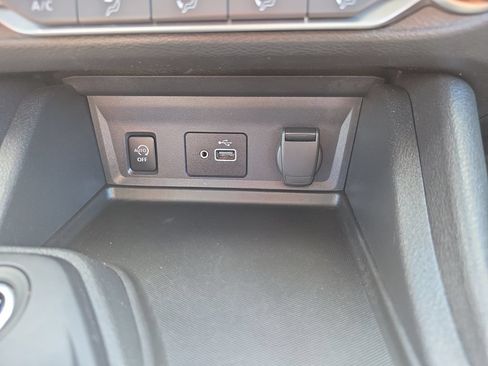 Used 2024 Nissan Sentra S FWD image 25