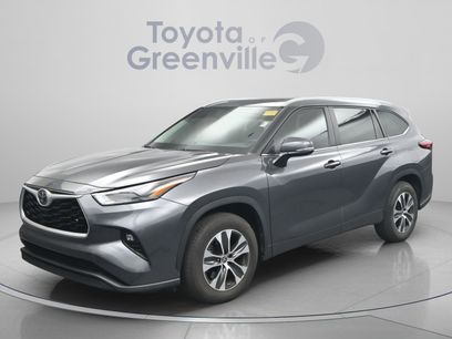 Used 2023 Toyota Highlander XLE