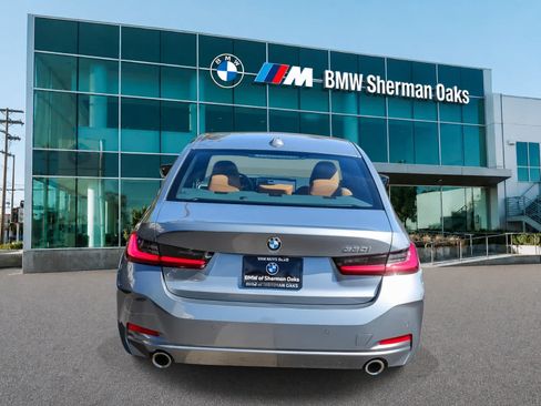 Used 2026 BMW 330i Sedan w/ Convenience Package RWD image 5