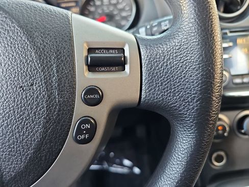 Used 2013 Nissan Rogue SV image 12