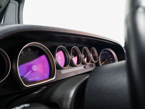 Used 2006 Ford GT RWD image 30