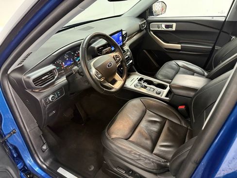 Used 2022 Ford Explorer Limited w/ Equipment Group 301A image 17