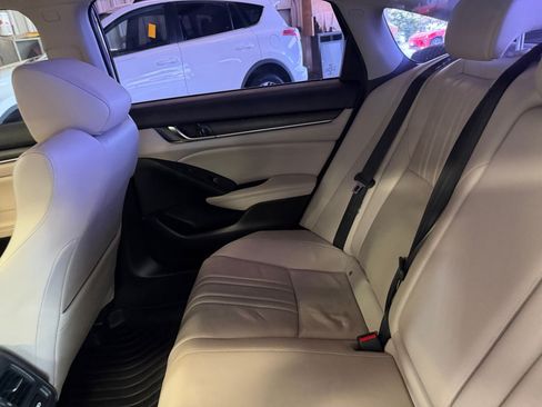 Used 2022 Honda Accord Touring image 32