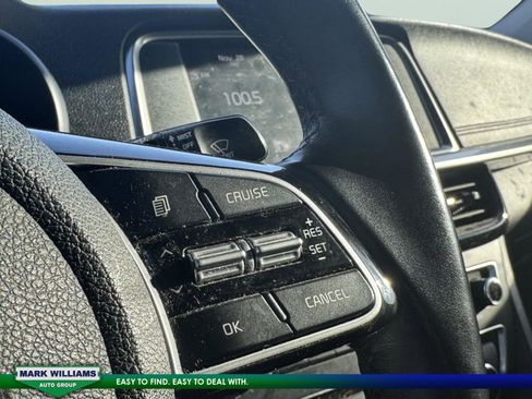 Used 2020 Kia Optima SE image 8