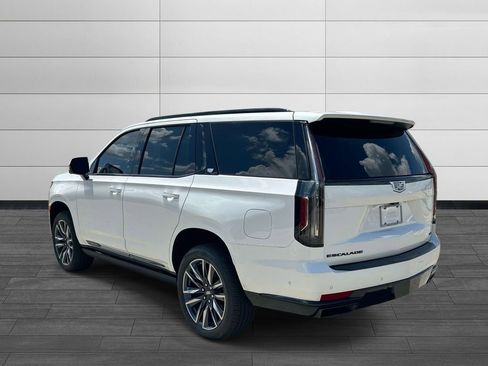 Used 2021 Cadillac Escalade Sport w/ Driver Assist Tech Package AWD/4WD image 3