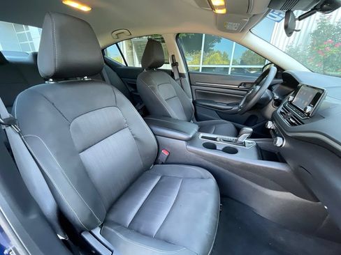 Used 2024 Nissan Altima 2.5 S FWD image 30