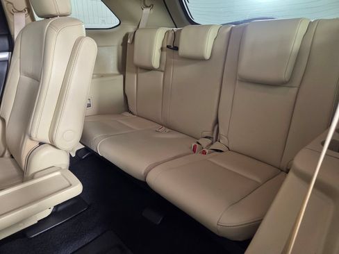 Used 2019 Toyota Highlander XLE FWD image 26
