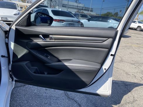 Used 2020 Honda Accord Sport image 25