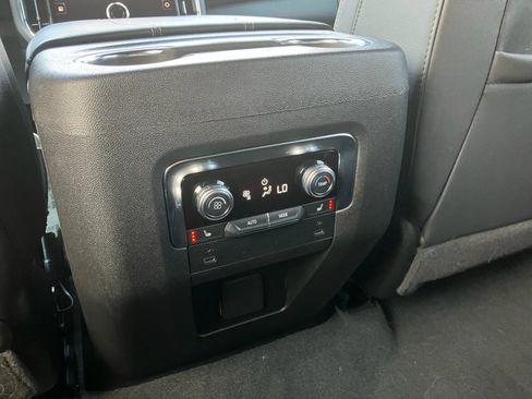 Used 2026 GMC Yukon XL Elevation AWD/4WD image 21