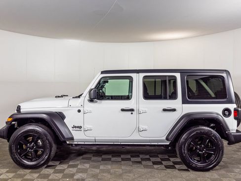 Used 2022 Jeep Wrangler Unlimited Sport AWD/4WD image 19