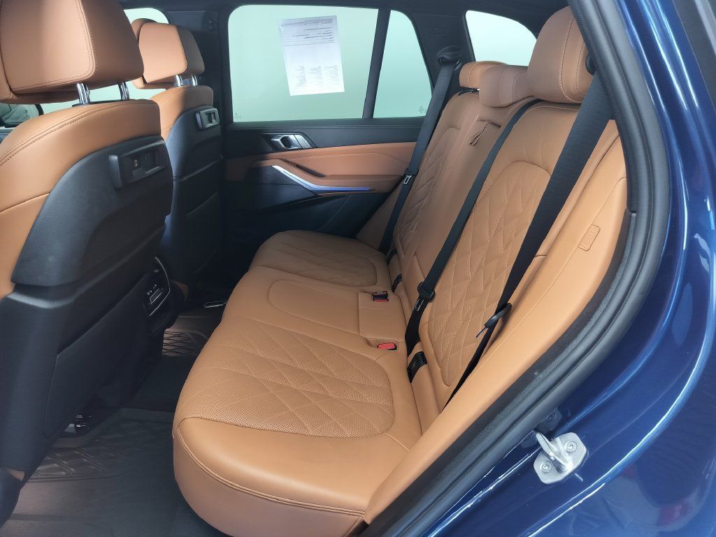 Certified 2023 BMW X5 xDrive40i w/ M Sport Package AWD/4WD image 20
