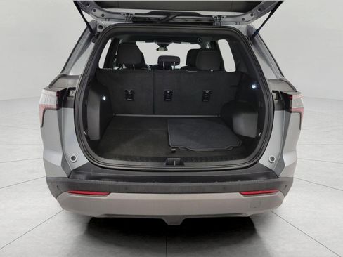 Used 2025 Chevrolet Equinox LT image 16