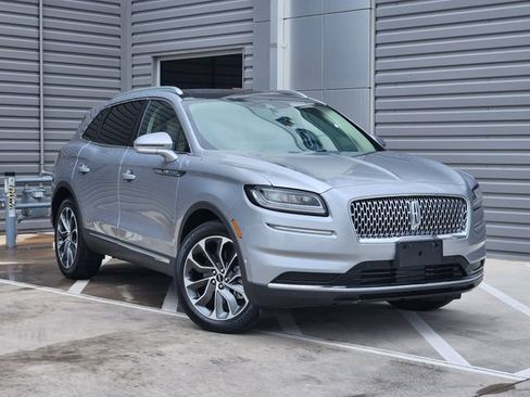 Used 2021 Lincoln Nautilus Reserve w/ Equipment Group 201A AWD/4WD image 2