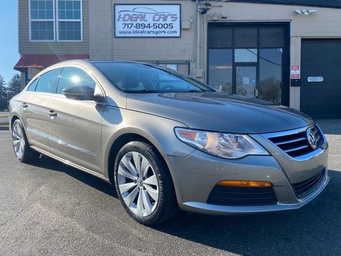 Used 2011 Volkswagen CC Sport image 1