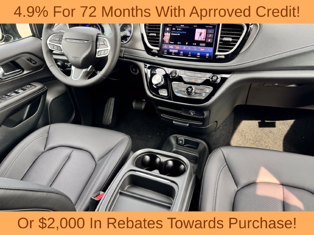 New 2027 Chrysler Pacifica Select FWD image 11