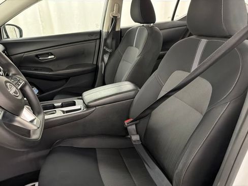 Used 2024 Nissan Sentra SV FWD image 9